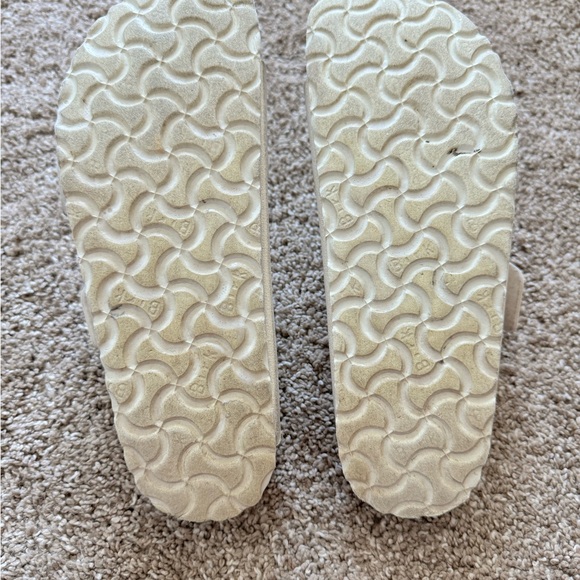 Birkenstock white sandals with colorful footbed. Size 37 or 6.5 US - Picture 6 of 6